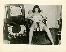 bphc3 - Betty Page Seated Full Frontal
